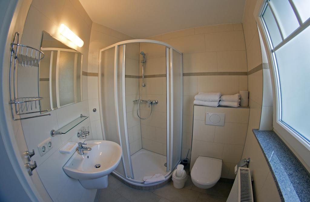 Apartmán Haus Friedrich-Goehren Pokoj fotografie
